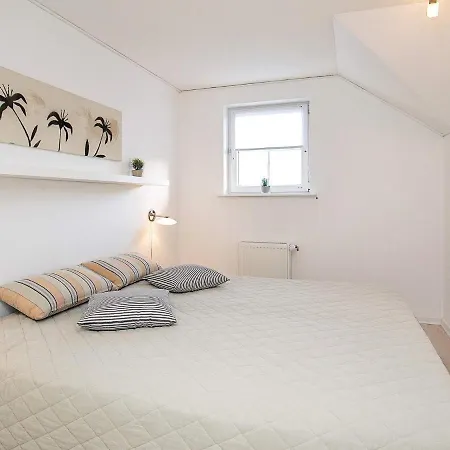 Xxxii Apartment *